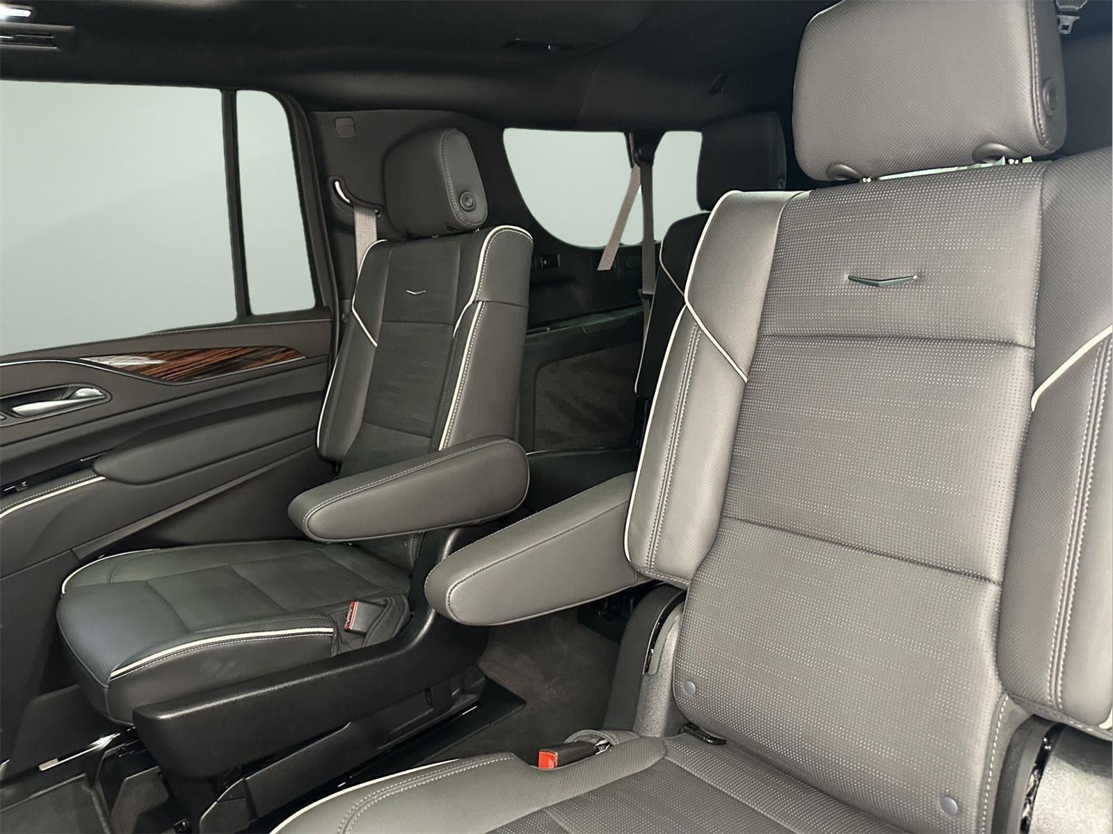 2024 Cadillac Escalade ESV 4WD Premium Luxury