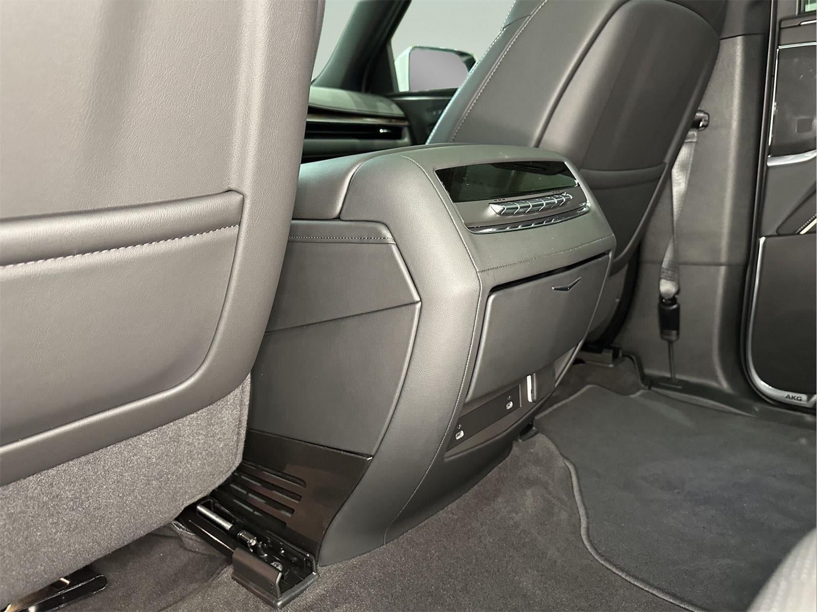 2024 Cadillac Escalade ESV 4WD Premium Luxury