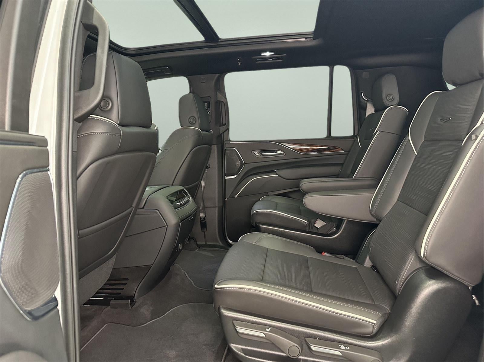 2024 Cadillac Escalade ESV 4WD Premium Luxury