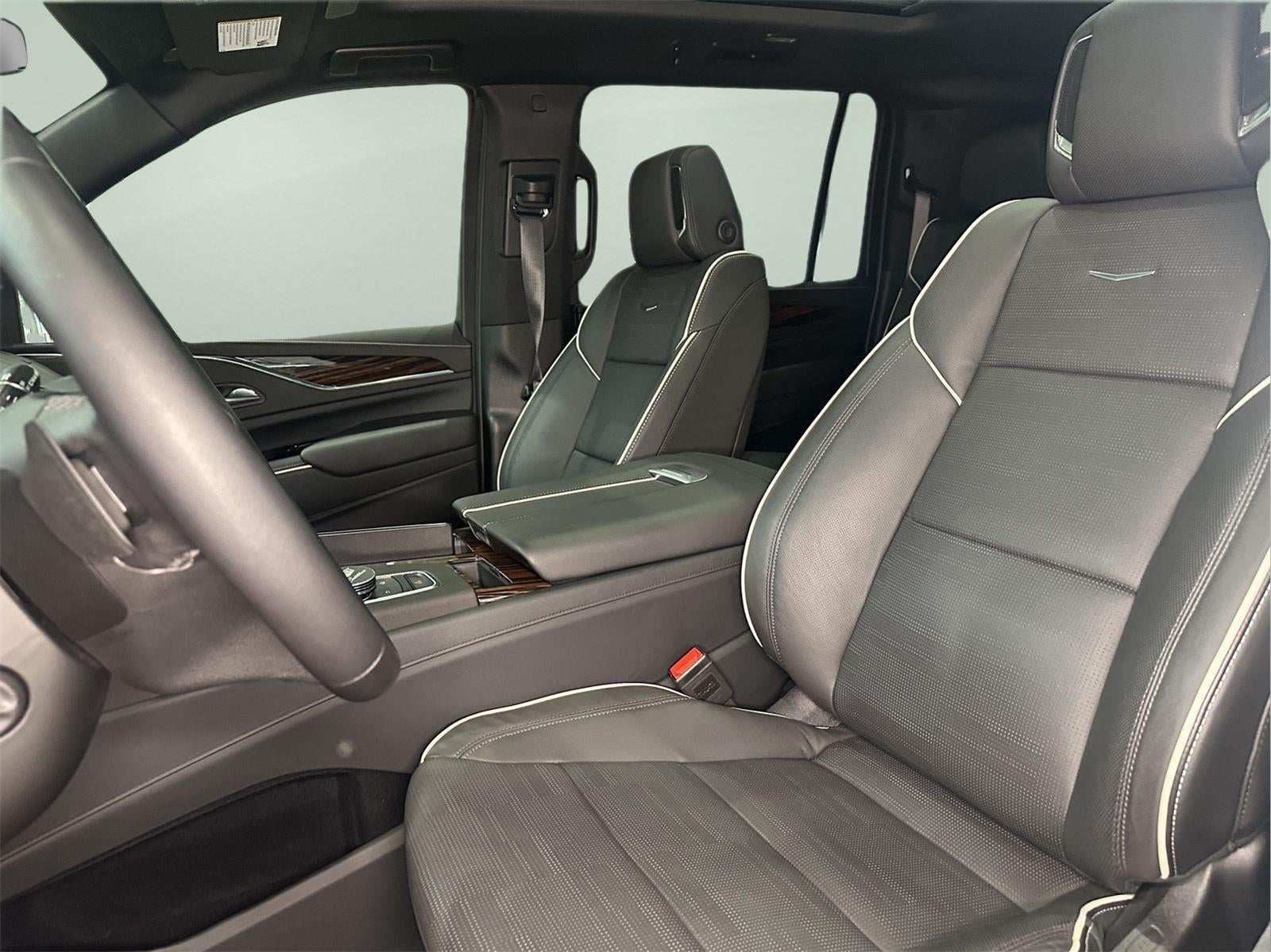 2024 Cadillac Escalade ESV 4WD Premium Luxury
