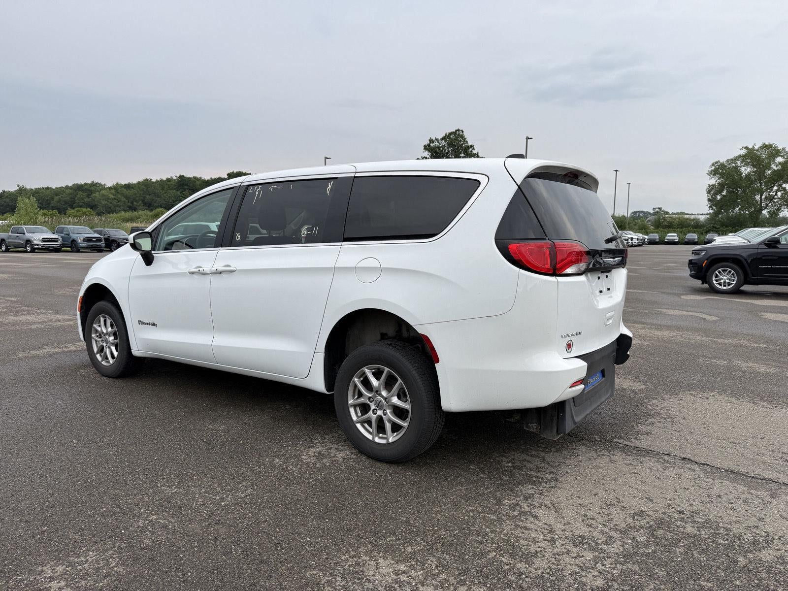 2023 Chrysler Voyager/BRAUN MOBILITY LX/BRAUN MOBILITY