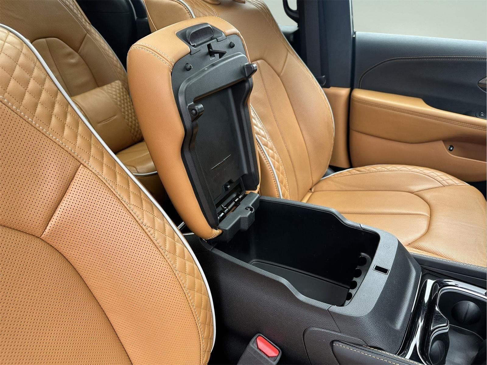 2023 Chrysler Pacifica Hybrid Pinnacle