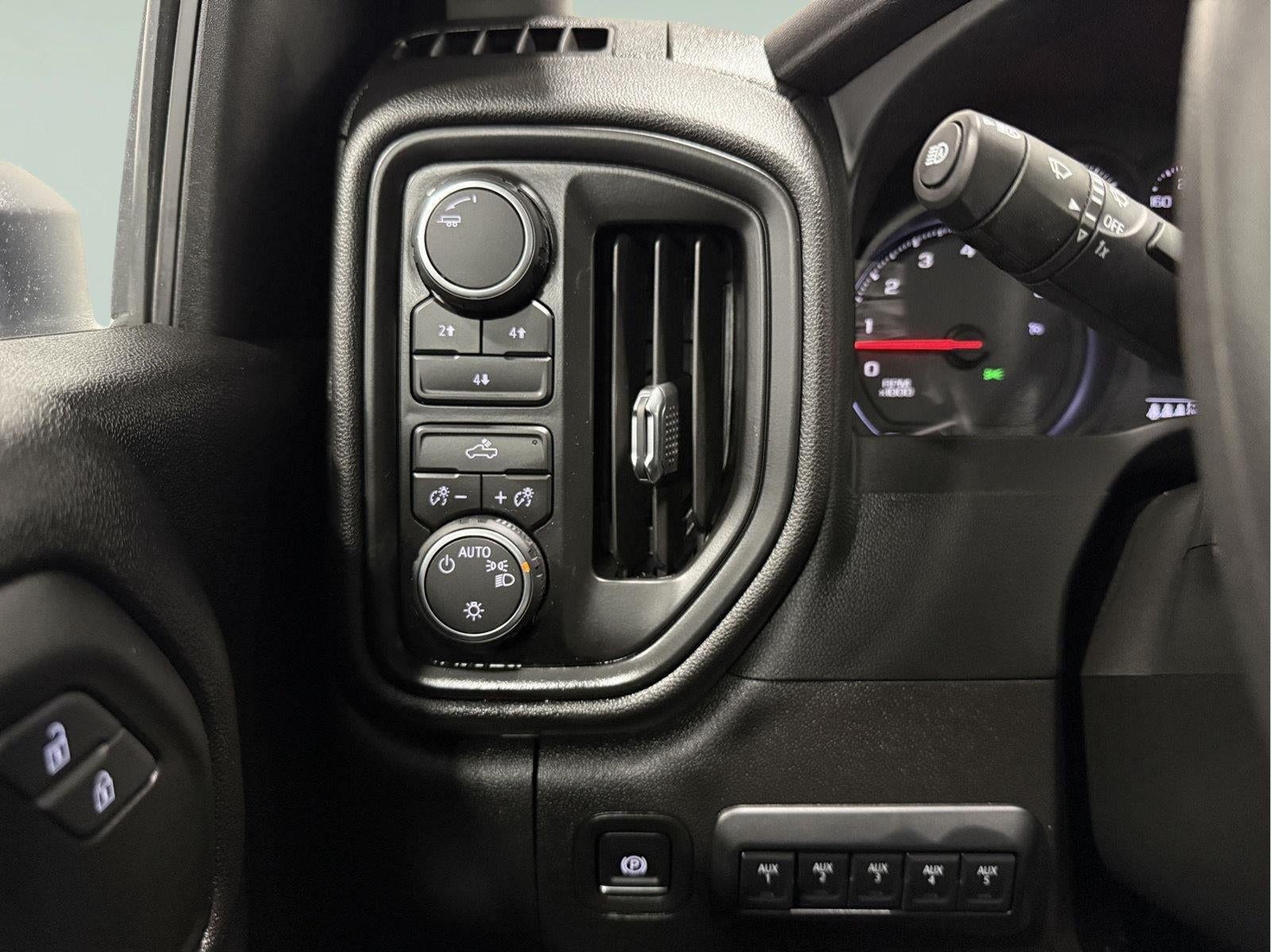 2026 Chevrolet Silverado 2500HD Custom