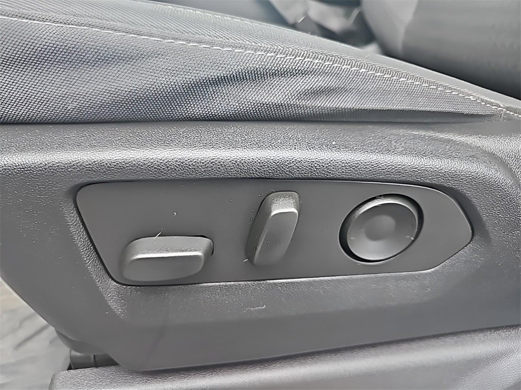 2024 Chevrolet Silverado 2500HD Custom Fresh Trade! Snow Plow Prep/Camper Package, Remote