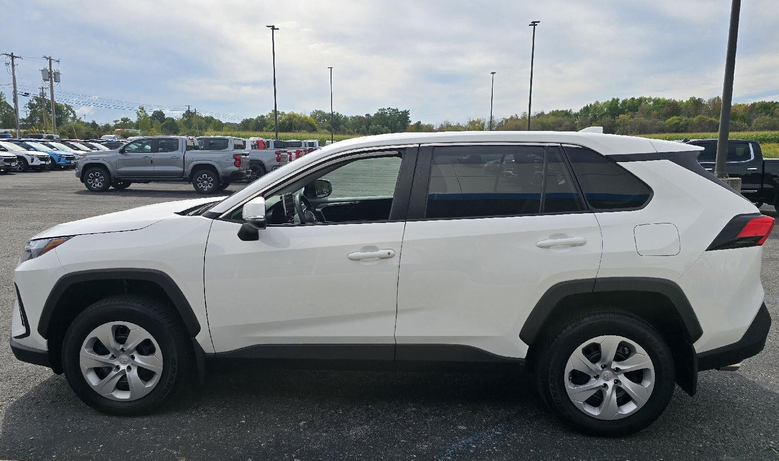 2023 Toyota Rav4 LE
