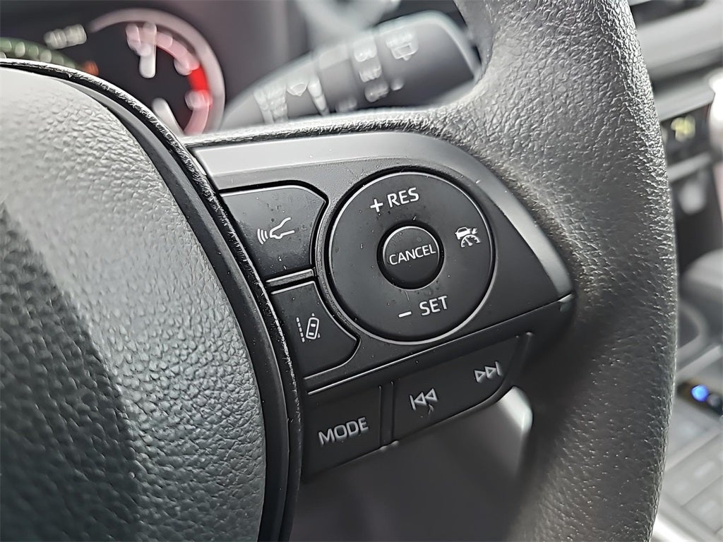 2025 Toyota RAV4 XLE Car Bravo Certified, Automatic Climate,