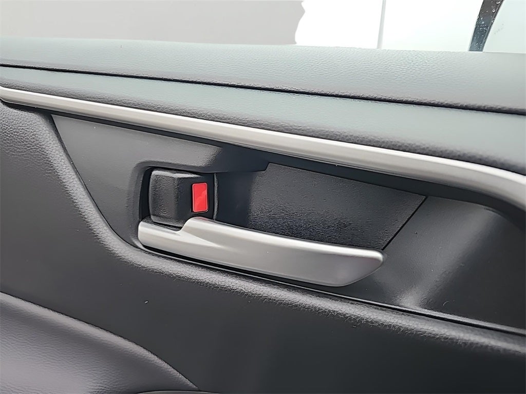 2025 Toyota RAV4 XLE Car Bravo Certified, Automatic Climate,