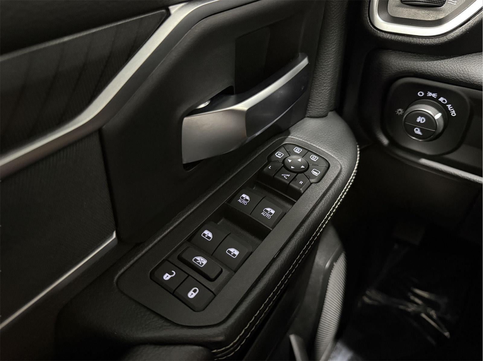 2026 RAM 2500 Big Horn/NIGHT EDITION