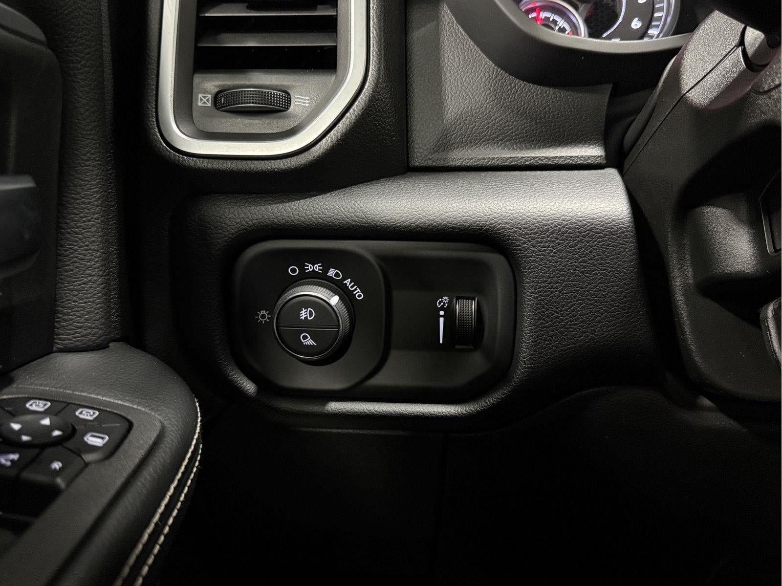 2026 RAM 2500 Big Horn/NIGHT EDITION