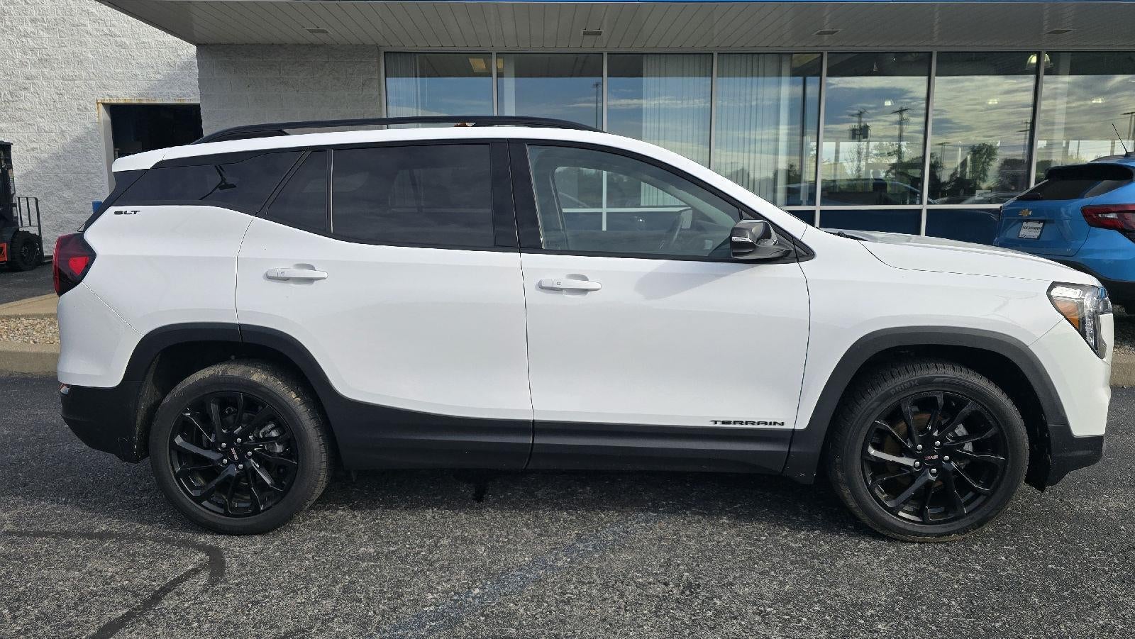 2023 GMC Terrain SLT