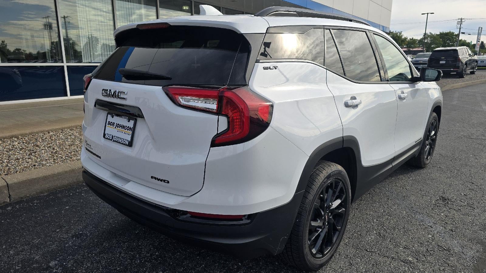 2023 GMC Terrain SLT
