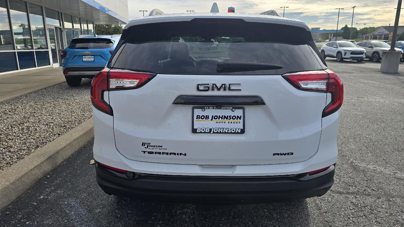 2023 GMC Terrain SLT