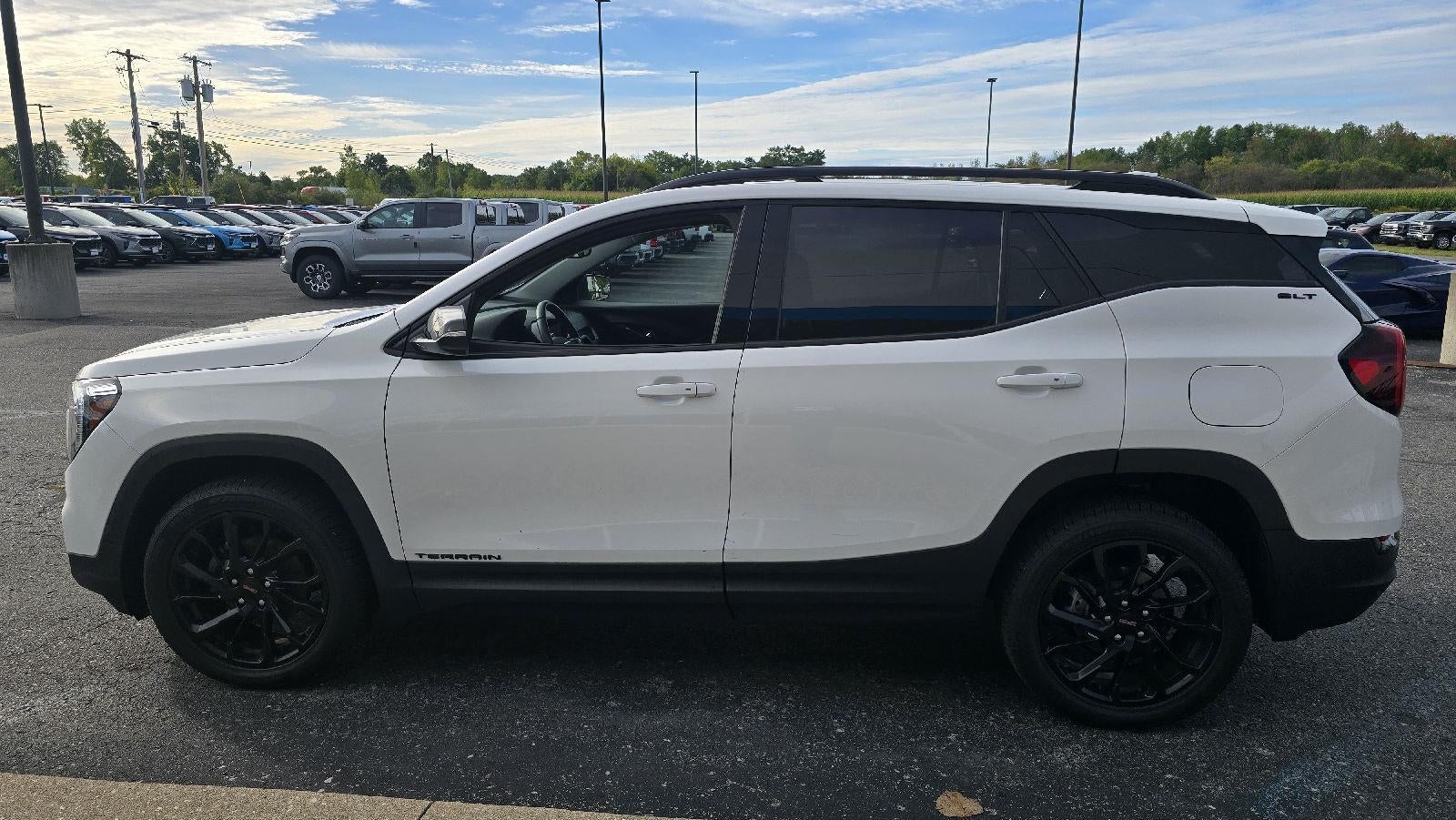 2023 GMC Terrain SLT