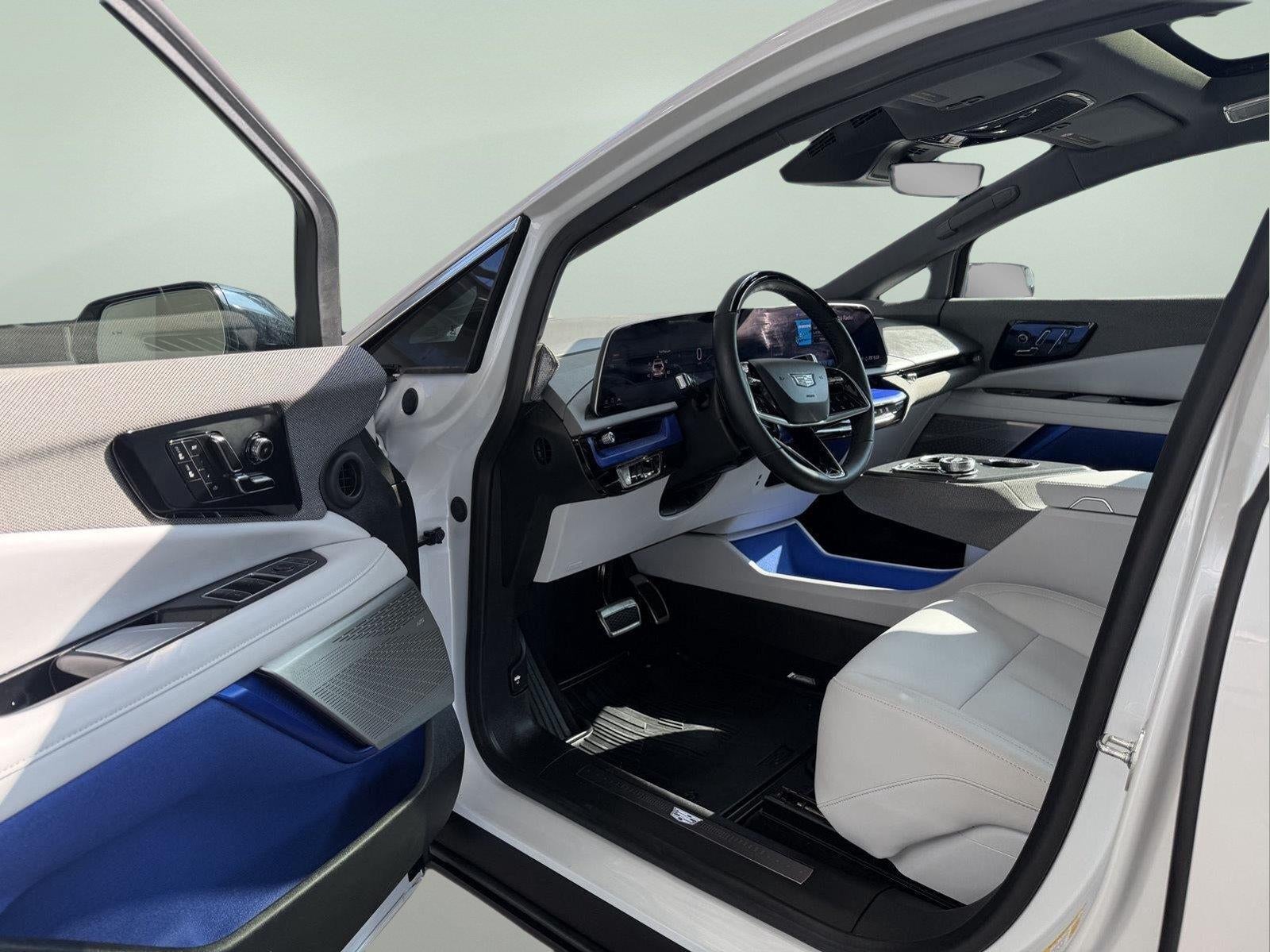 2025 Cadillac Optiq Luxury