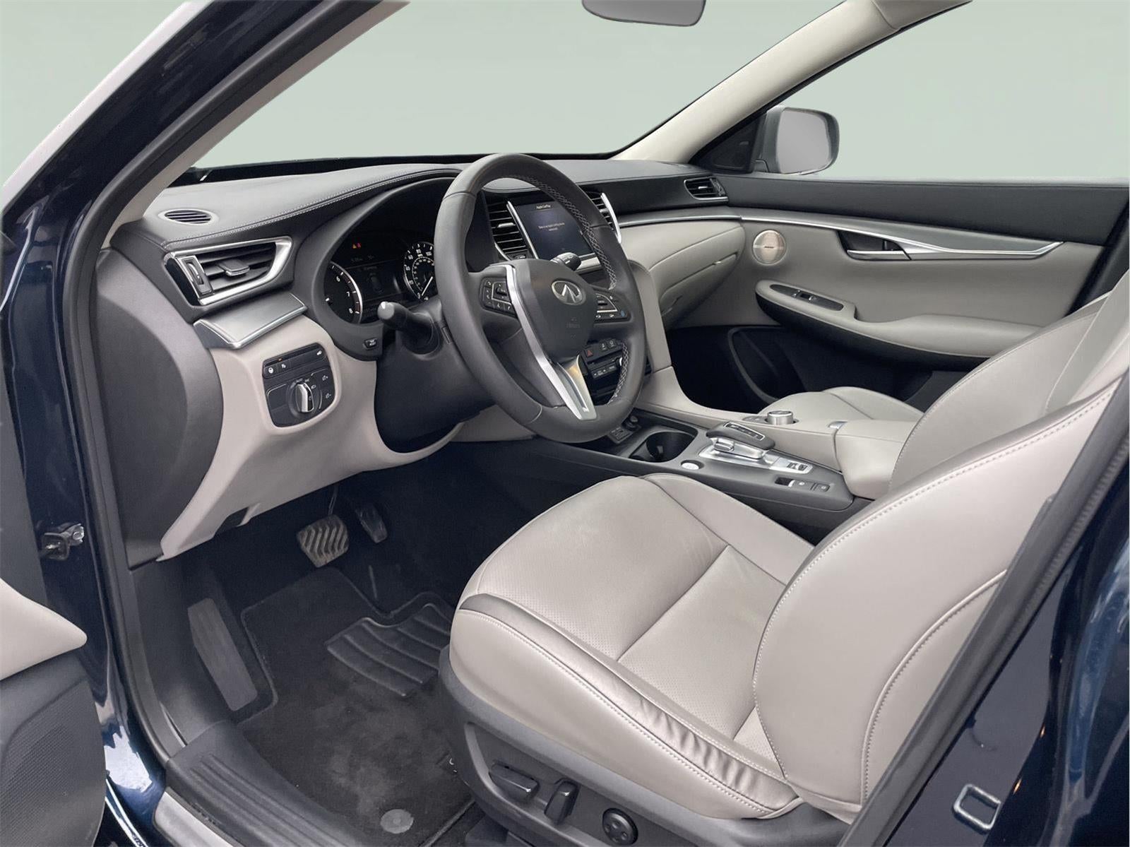 2023 INFINITI QX50 LUXE