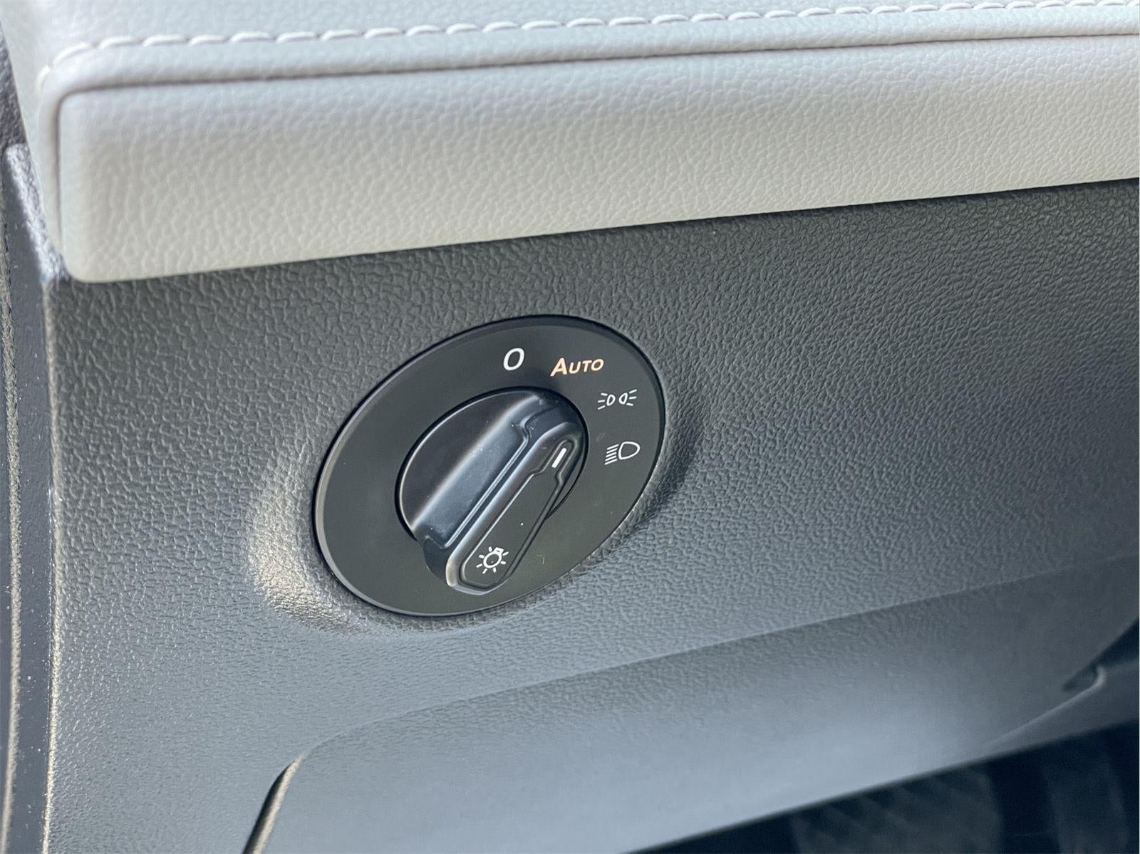 2023 Volkswagen Taos SEL
