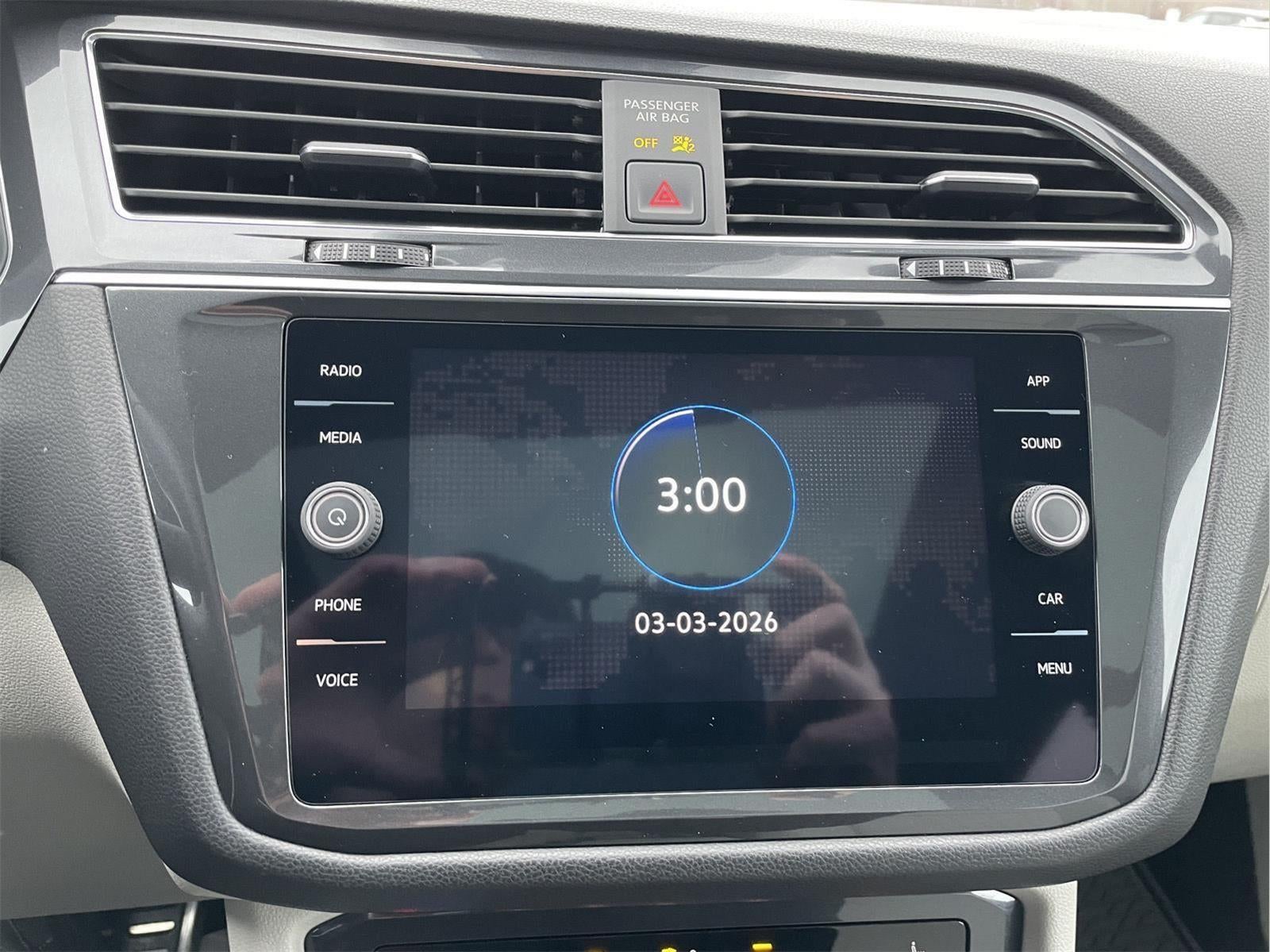 2023 Volkswagen Tiguan SE R-Line Black