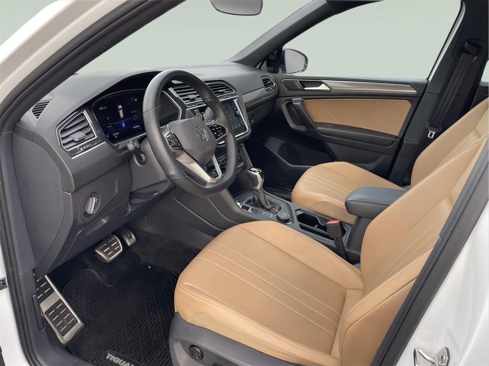 2023 Volkswagen Tiguan SE R-Line Black