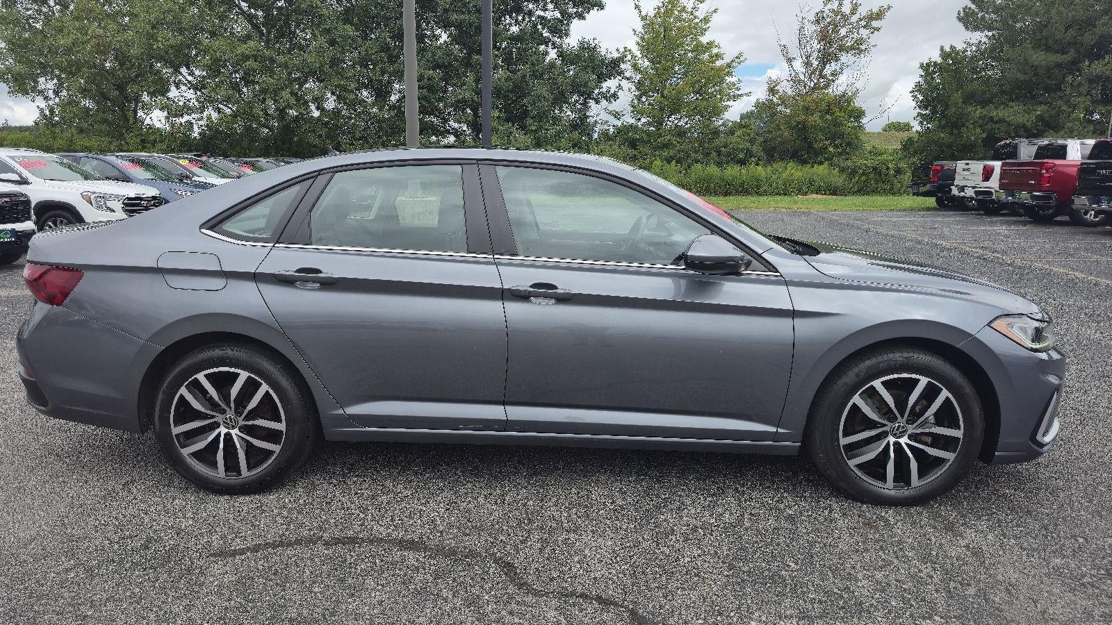 2025 Volkswagen Jetta SE