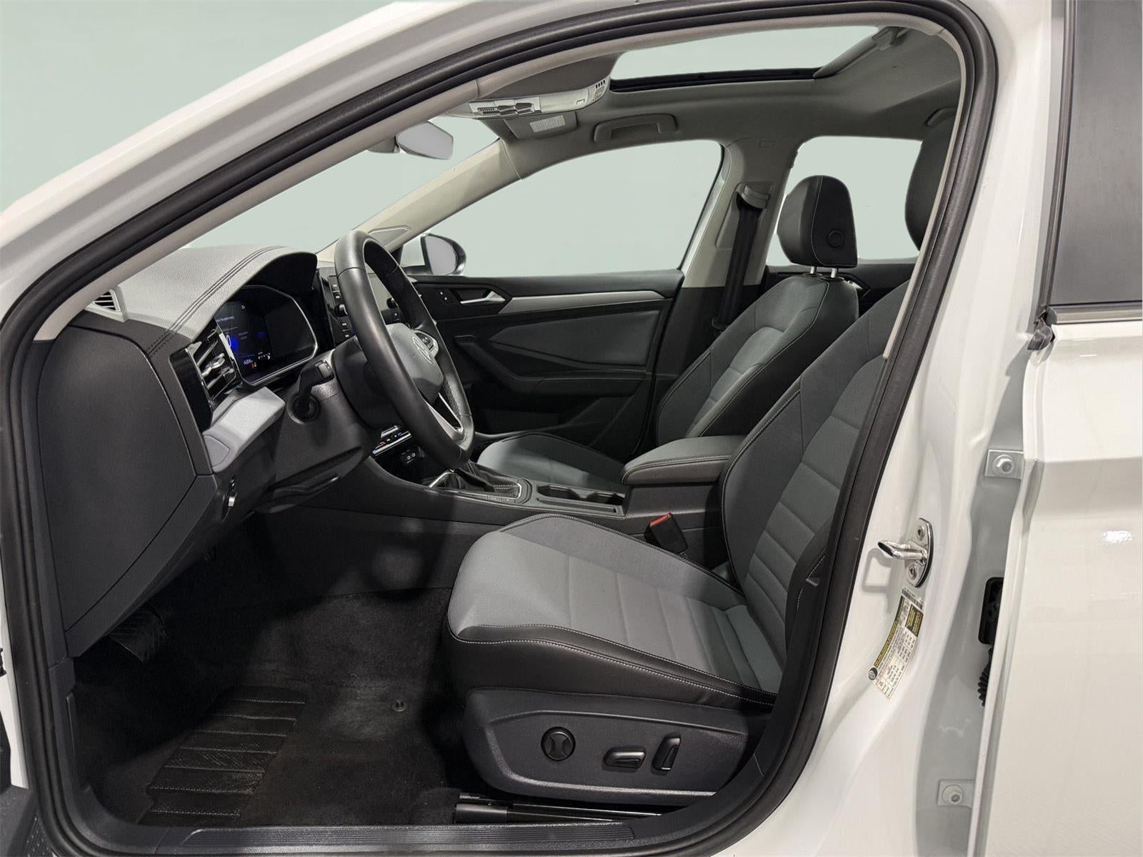 2025 Volkswagen Jetta SE