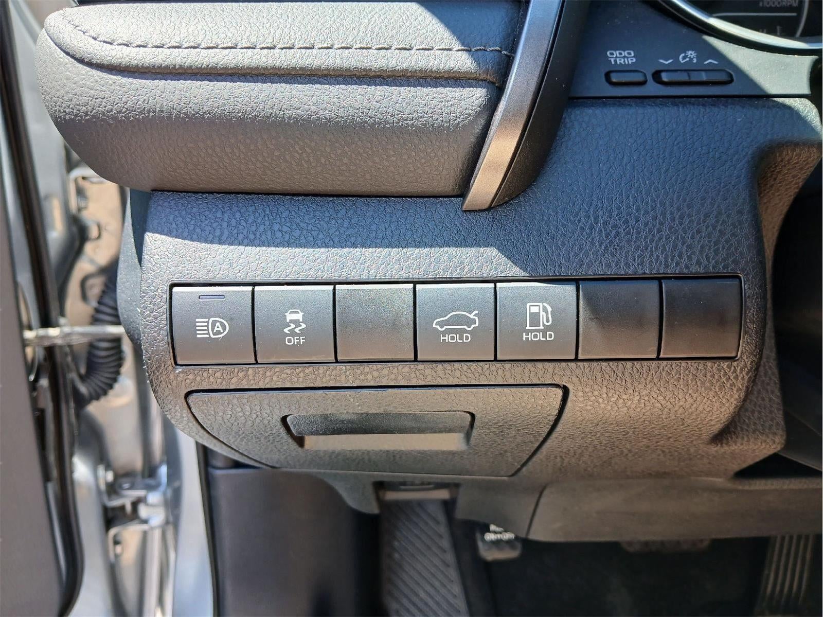 2023 Toyota CAMRY LE AUTO