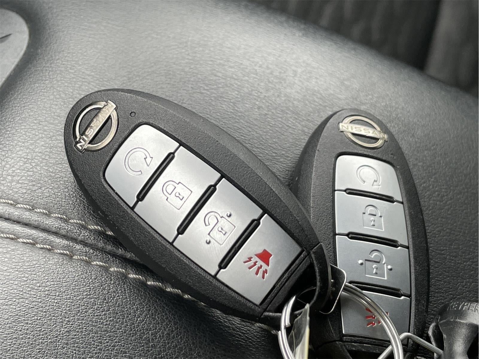 2022 Nissan Pathfinder SV