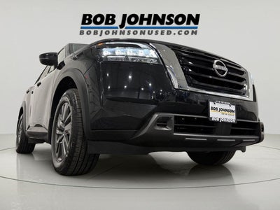 2022 Nissan Pathfinder SV
