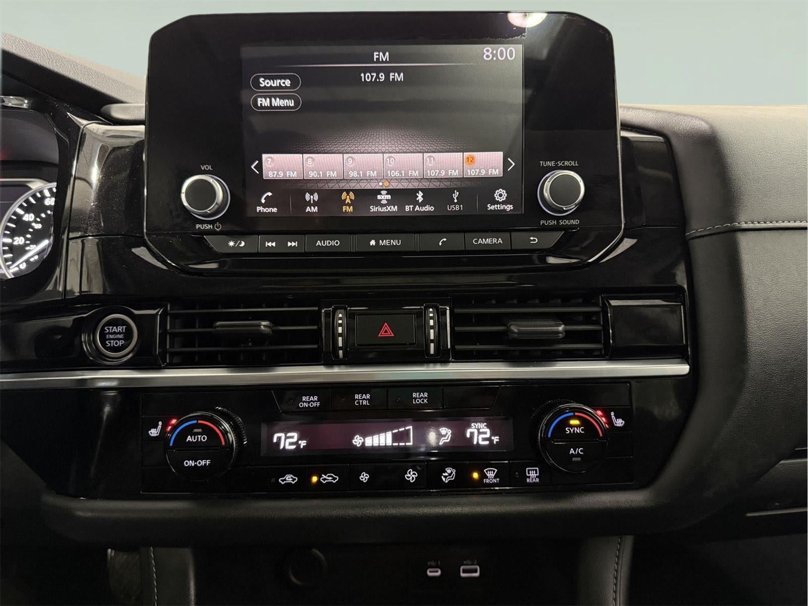 2022 Nissan Pathfinder SV