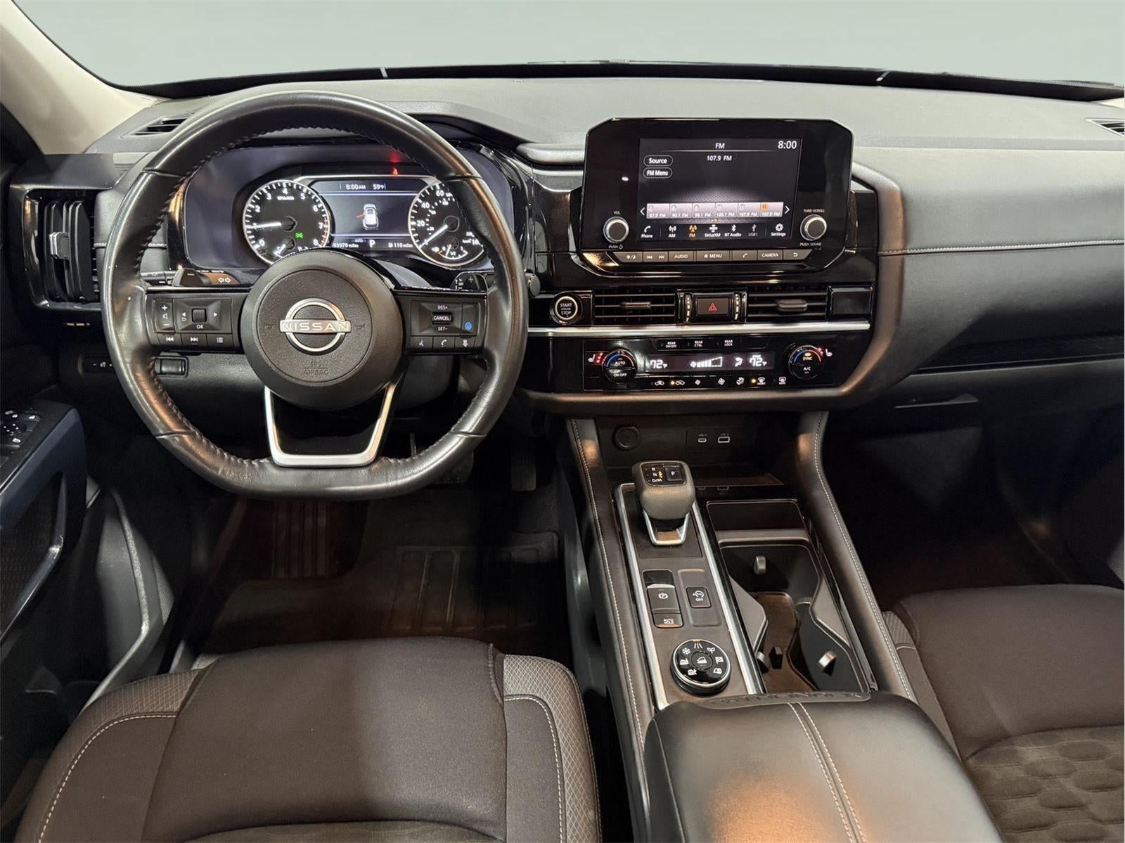 2022 Nissan Pathfinder SV