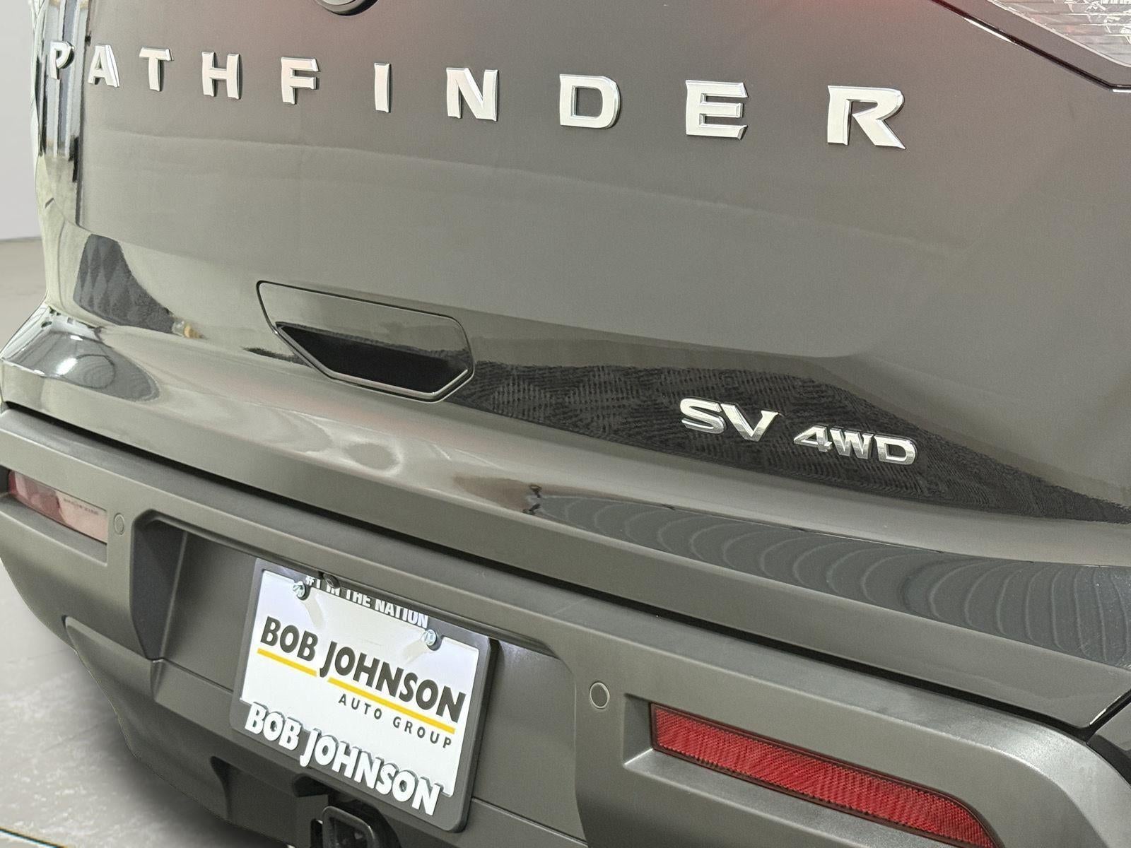 2022 Nissan Pathfinder SV
