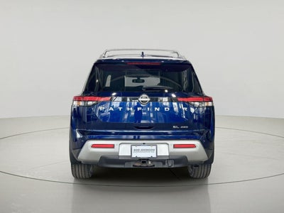 2022 Nissan Pathfinder SL