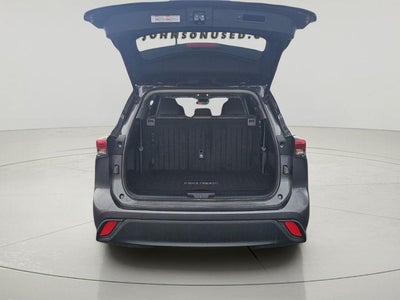 2022 Toyota Highlander LE