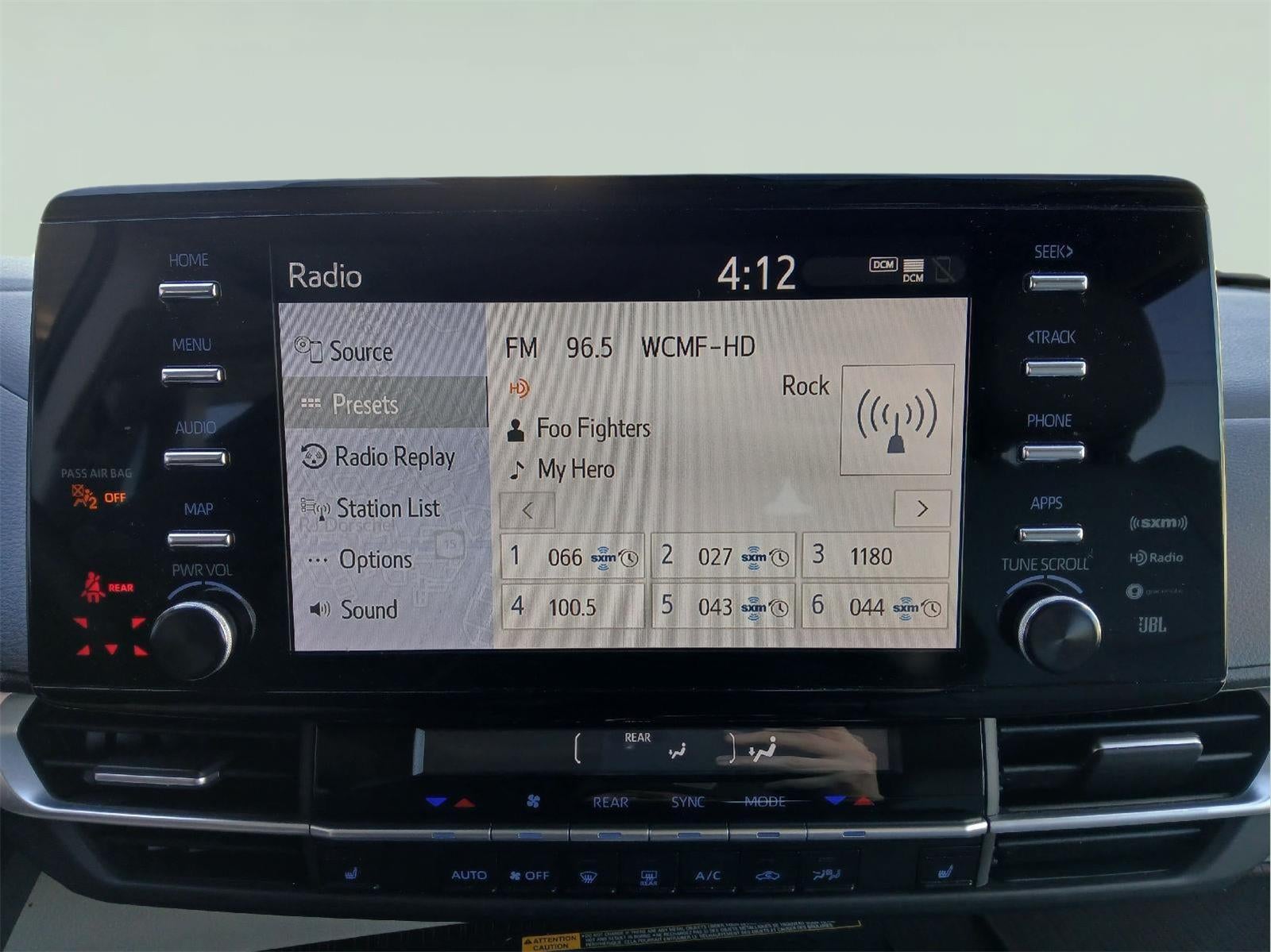 2024 Toyota Sienna XLE 7-Passenger