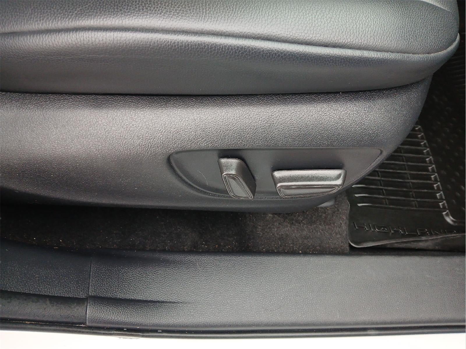 2023 Toyota HIGHLANDER XLE AWD