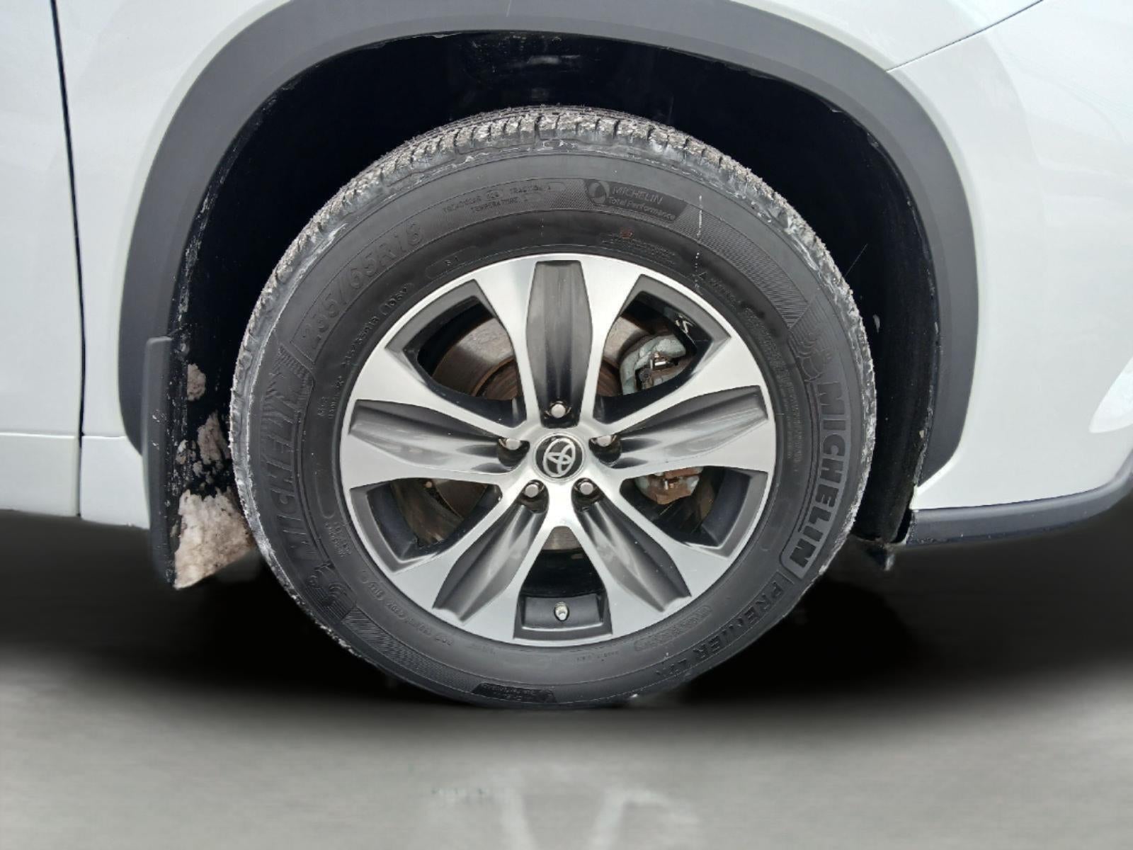 2023 Toyota HIGHLANDER XLE AWD