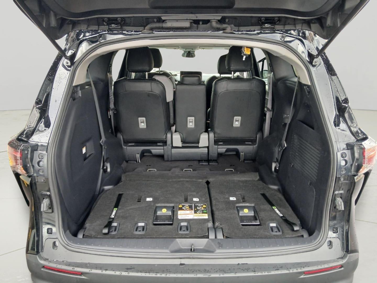 2025 Toyota Sienna LE 8-Passenger