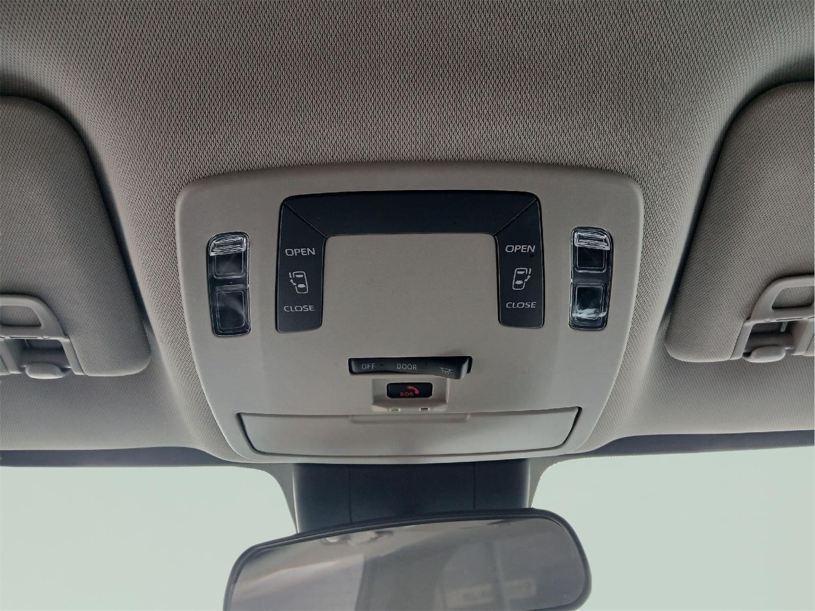 2025 Toyota Sienna LE 8-Passenger