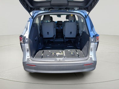 2024 Toyota Sienna LE 8-Passenger