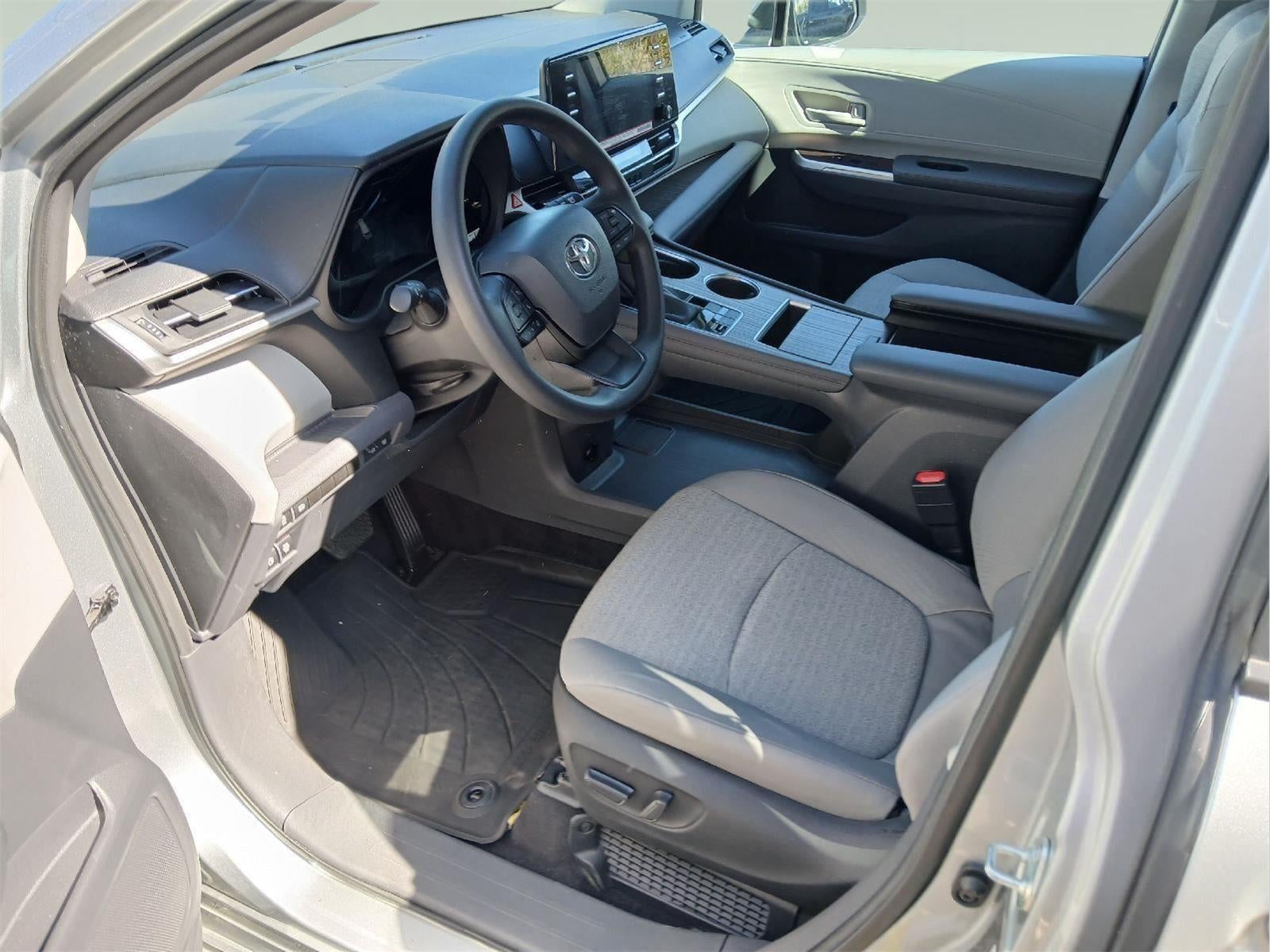 2024 Toyota Sienna LE 8-Passenger