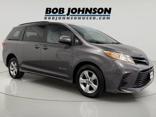 2020 Toyota Sienna LE Mobility 7-Passenger