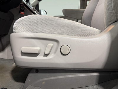 2020 Toyota Sienna LE Mobility 7-Passenger