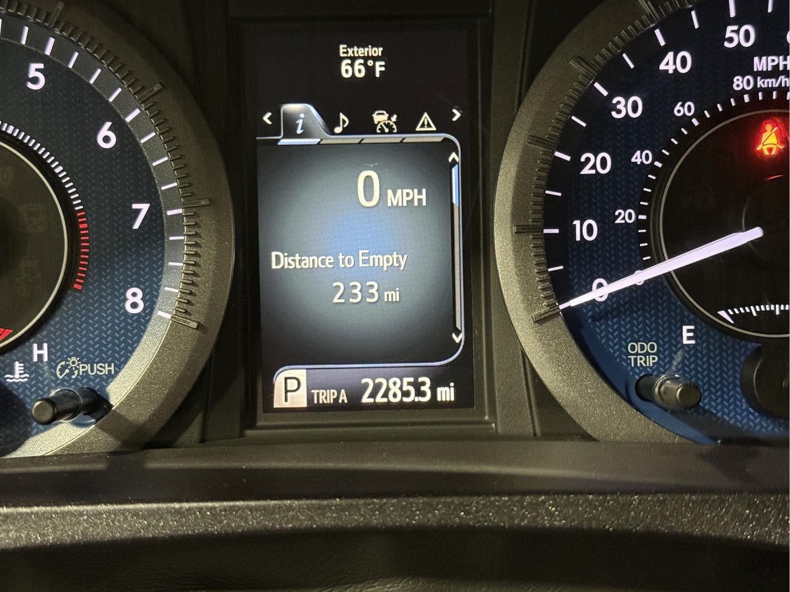2020 Toyota Sienna LE Mobility 7-Passenger