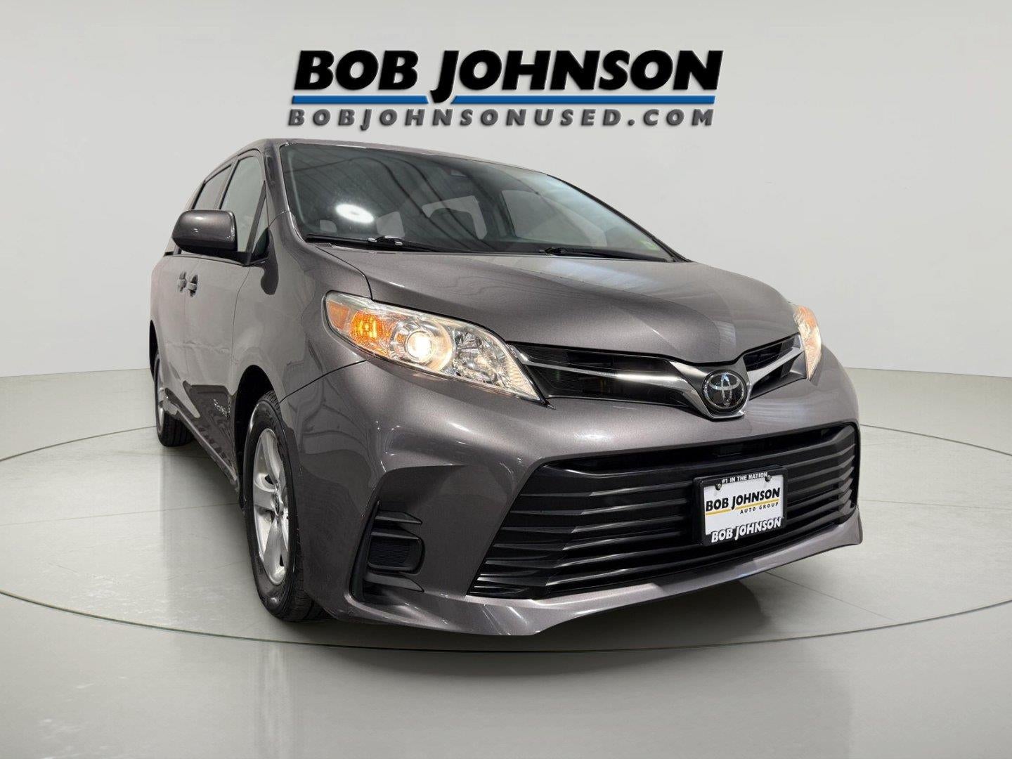 2020 Toyota Sienna LE Mobility 7-Passenger