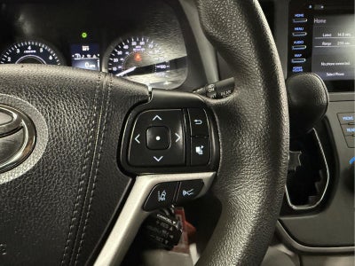 2020 Toyota Sienna LE Mobility 7-Passenger