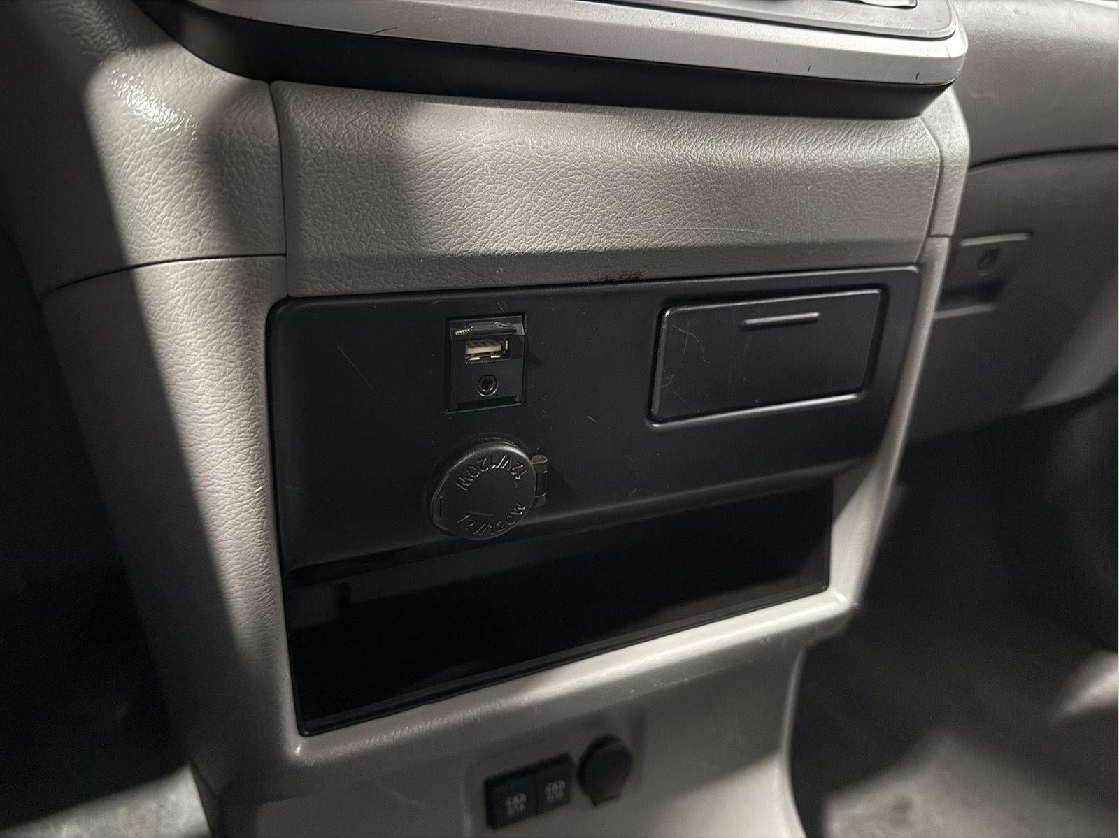 2020 Toyota Sienna LE Mobility 7-Passenger