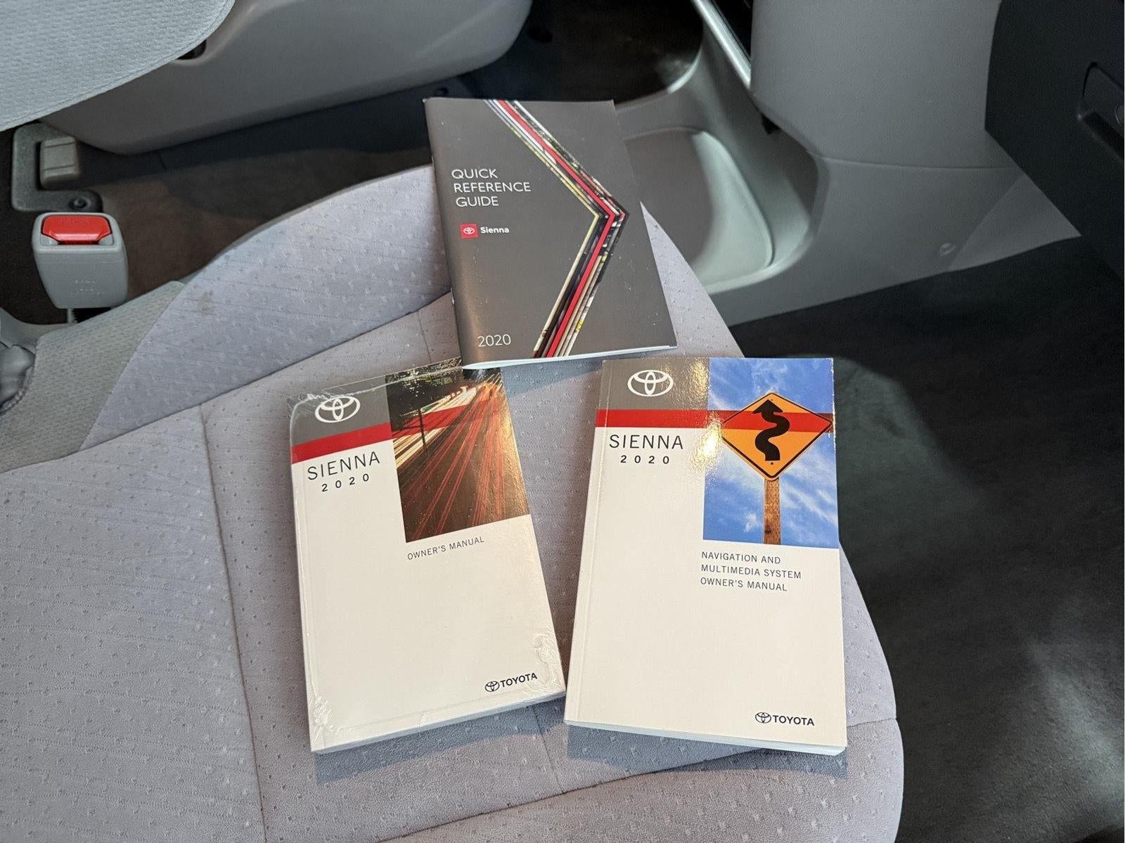 2020 Toyota Sienna LE Mobility 7-Passenger