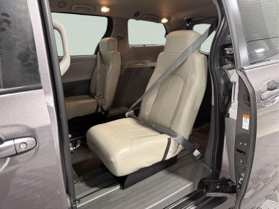 2020 Toyota Sienna LE Mobility 7-Passenger