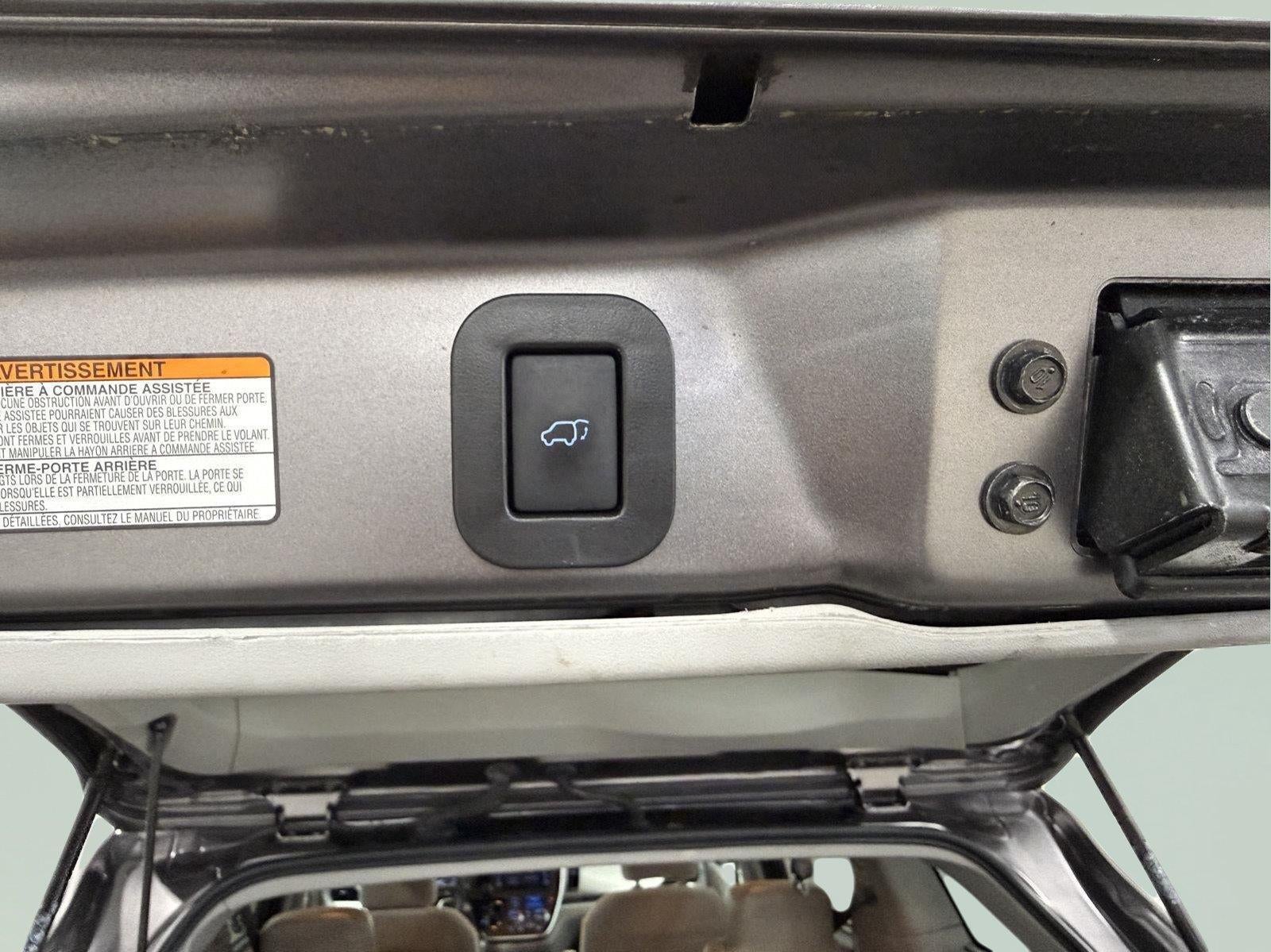 2020 Toyota Sienna LE Mobility 7-Passenger
