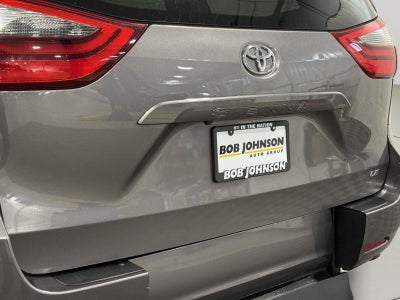 2020 Toyota Sienna LE Mobility 7-Passenger