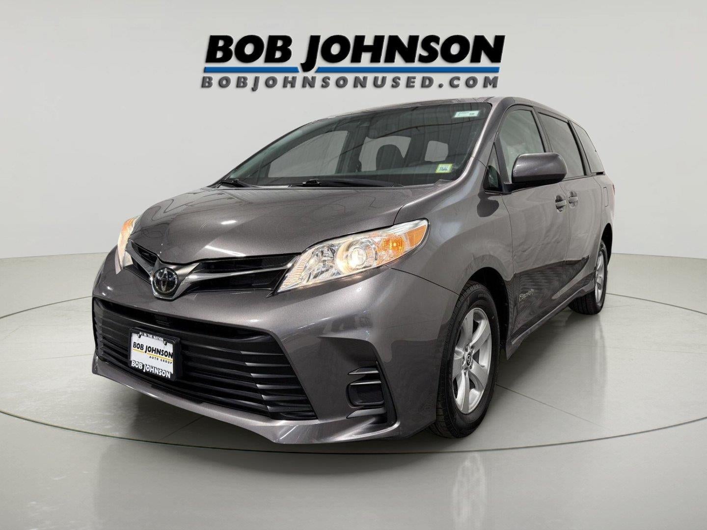 2020 Toyota Sienna LE Mobility 7-Passenger
